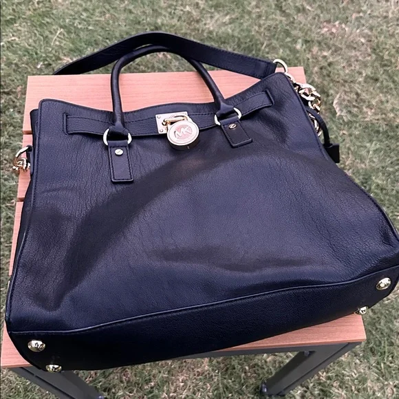 Michael Kors Hamilton Black Leather Satchel EUC - Picture 3 of 12